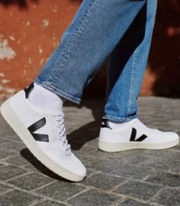 Veja V10 on foot